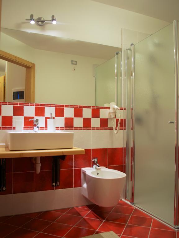 Baita Scaia Bed and Breakfast Cogolo Buitenkant foto